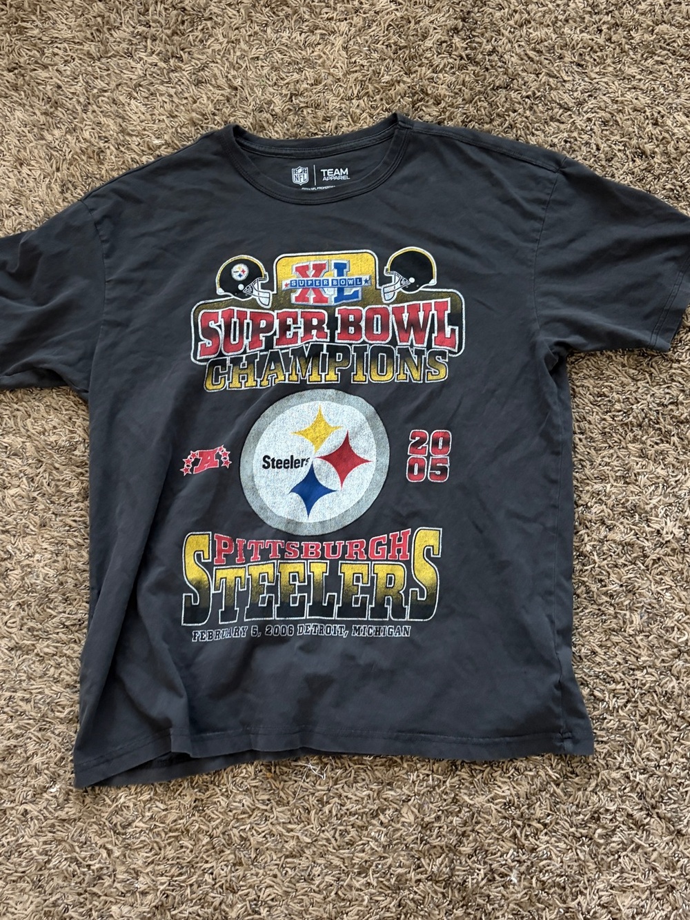 NFL Team Apparel Black Graphic Crewneck with Multicolor Front Print